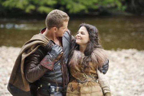 ONCE_UPON_A_TIME_Season_1_Episode_3_Snow_Falls_26-5662-590-700-80_595-e1320089654177.jpg