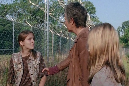 carol-lizzie-walking-dead.jpg