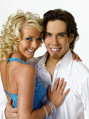 Julianne Hough and Apolo Anton Ohno