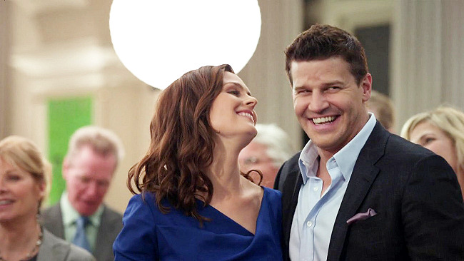 Brennan Catches the Bouquet at Booth's Mother's Wedding in "The Party in the Pants"