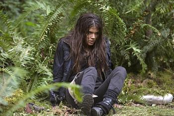 'The 100' Interview: Marie Avgeropoulos on Octavia and Lincoln's Sacrifices for Each Other 