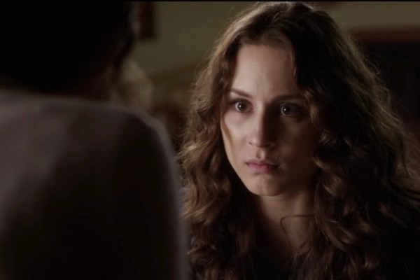 Spencer vs. Mona, Pretty Little Liars