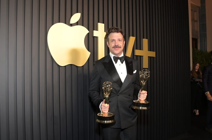 Jason Sudeikis attends the Apple TV+ Primetime Emmy Reception Red Carpet at Mother Wolf.