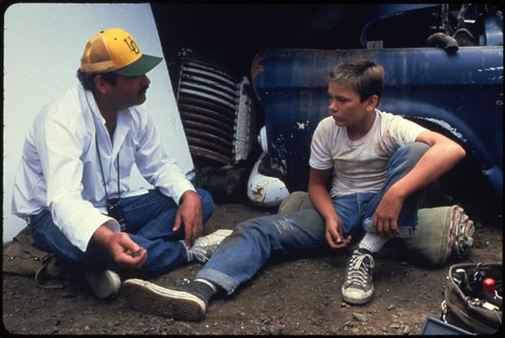 Rob Reiner directing River Phoenix in Stand by Me (1986)