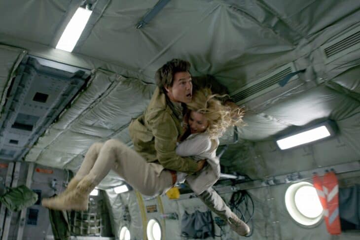Tom Cruise performing a zero-gravity scene in The Mummy