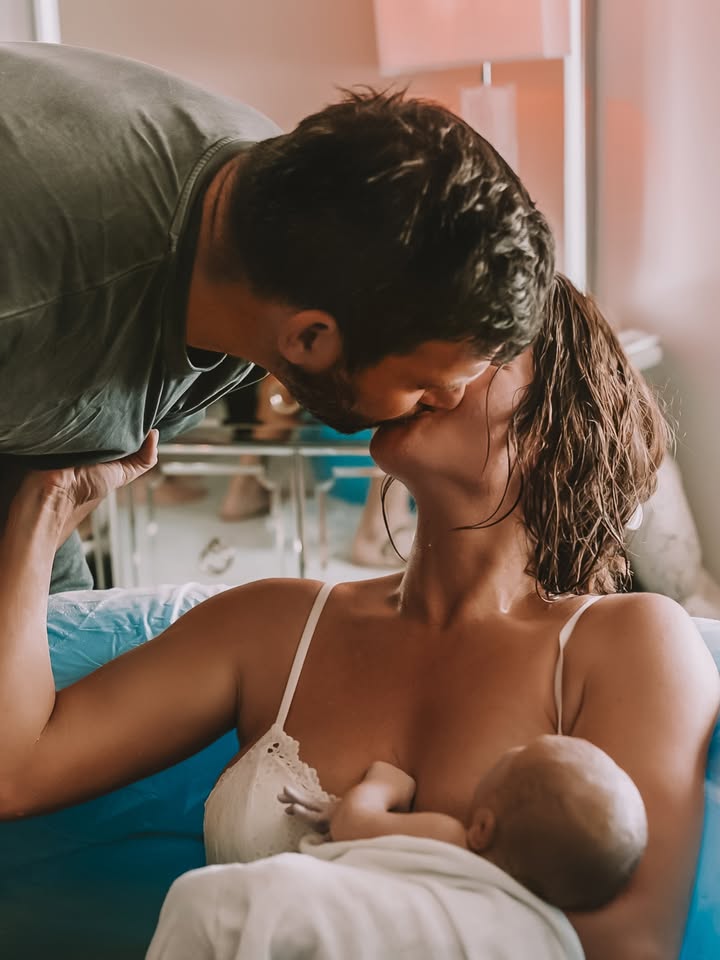 Jacqueline MacInnes Wood with baby No. 5 Talon Ruspoli