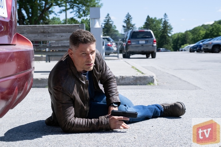 Sheriff Country S1E5: “Expecting Trouble.”  (Pictured: Matt Lauria as Boone)