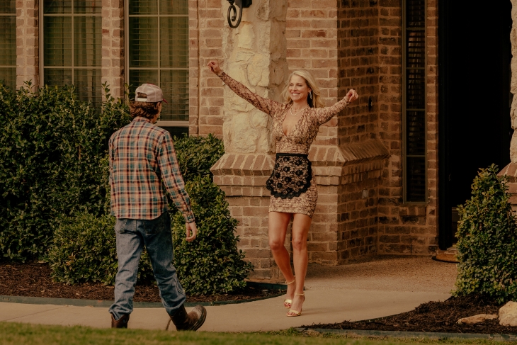 Ali Larter as Angela Norris in Landman episode 1, season 2