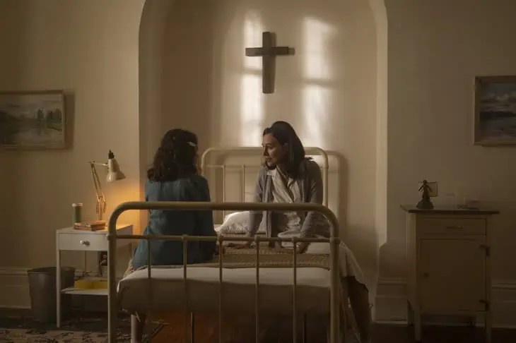 Welcome to Derry S1E3 - Clara Stack, Madeline Stowe