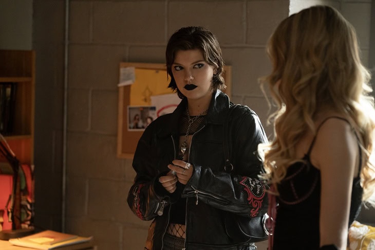 TELL ME LIES - “I Don’t Cry When I’m Sad Anymore” - Everyone goes goth for Valentine’s Day. Stephen introduces a new friend. (Disney/Ian Watson)
CATHERINE MISSAL, GRACE VAN PATTEN